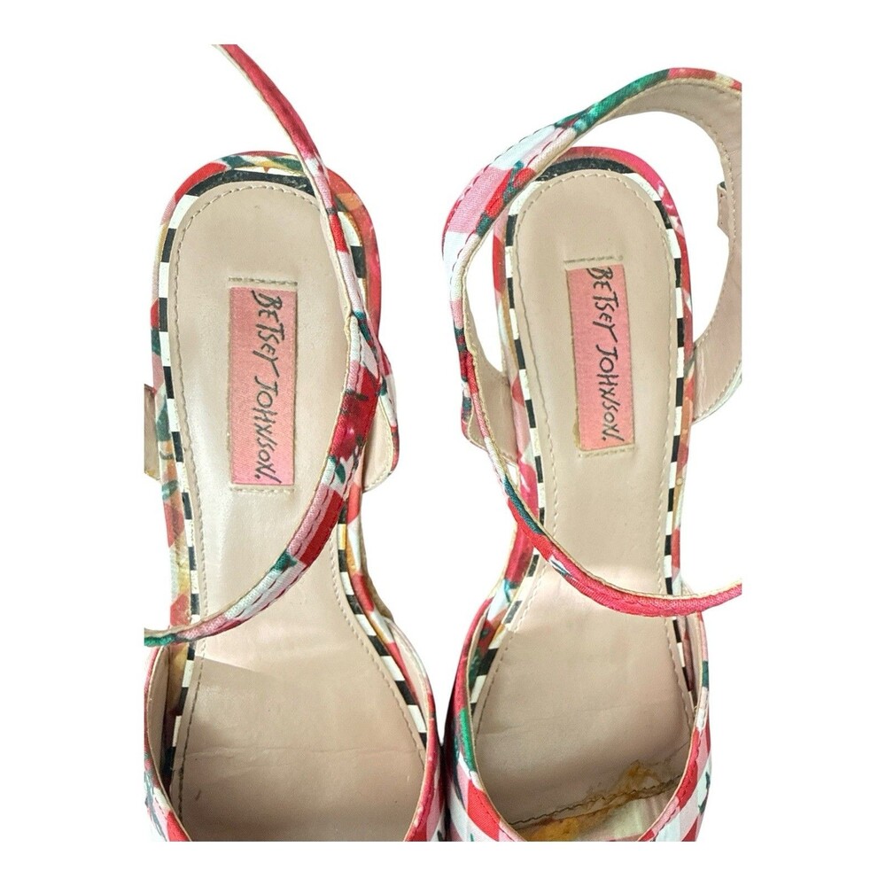 Betsey Johnson Athena Red Multi Rose Gingham Wedge Sandals Size 7.5 Women - Picture 4 of 7